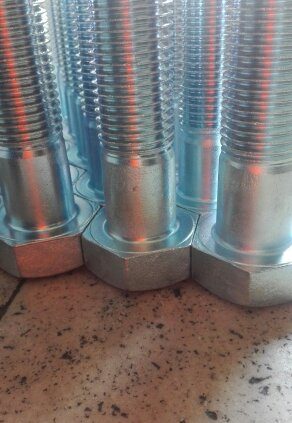 تولید پیچ و مهره سفارشی