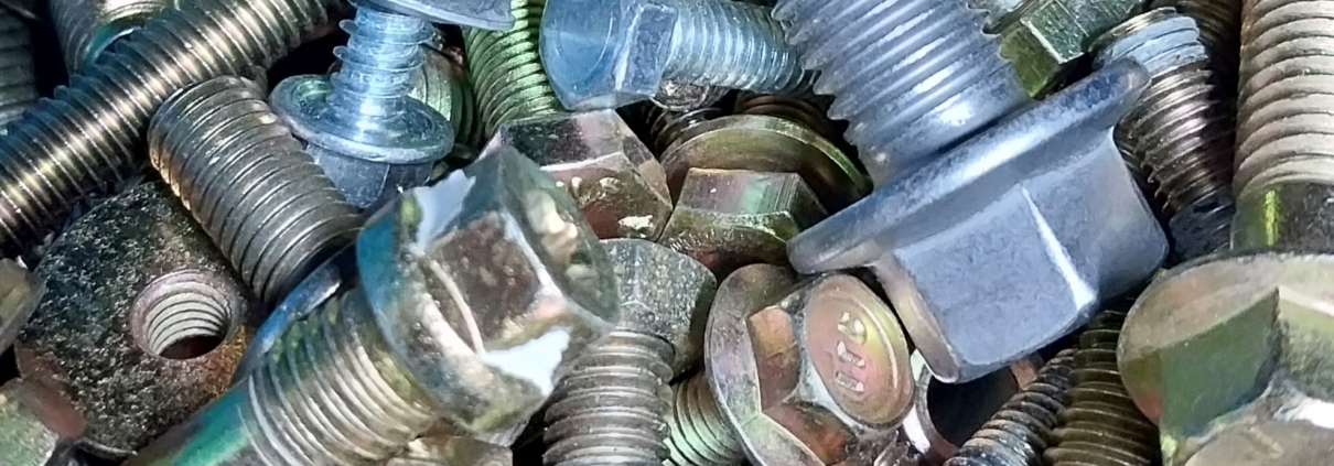 تولید وتامین انواع پیچ و مهره